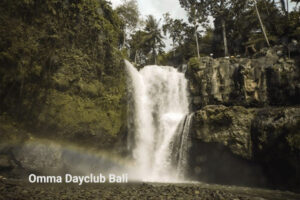 Wisata Alam Nusa Penida Omma Dayclub Bali