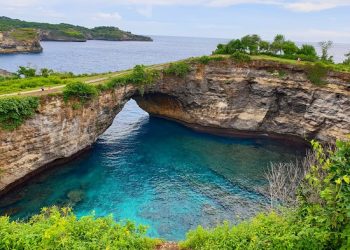 Broken beach Nusa Penida
